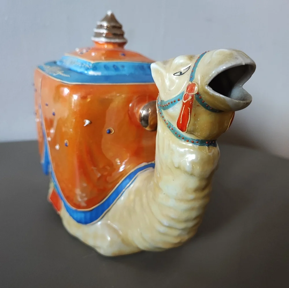 Camel Teapot WITHOUT WIcker Handle Peach Lusterware Vintage See Description